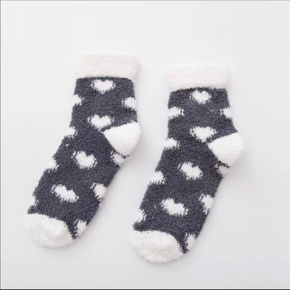 Snowflake furry slipper and fuzzy socks - Picture 6 of 8